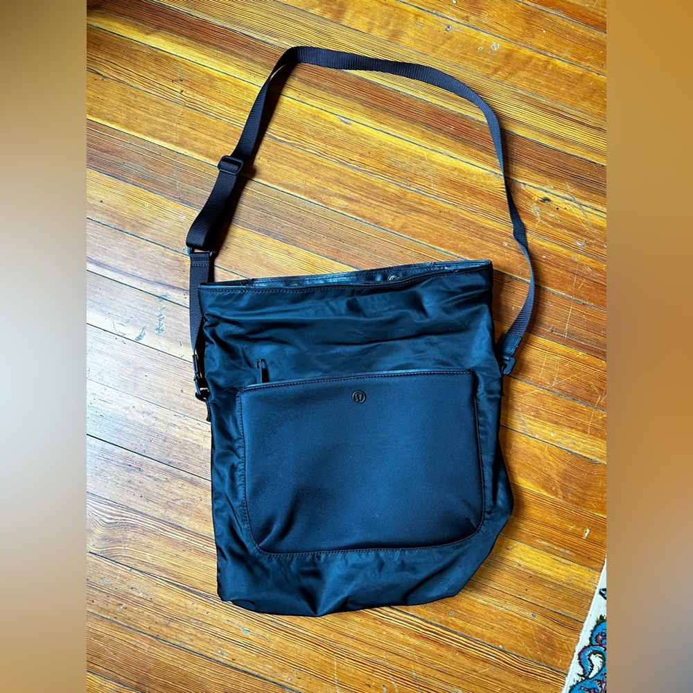 Lululemon Nylon and Neoprene Crossbody Messenger Bag